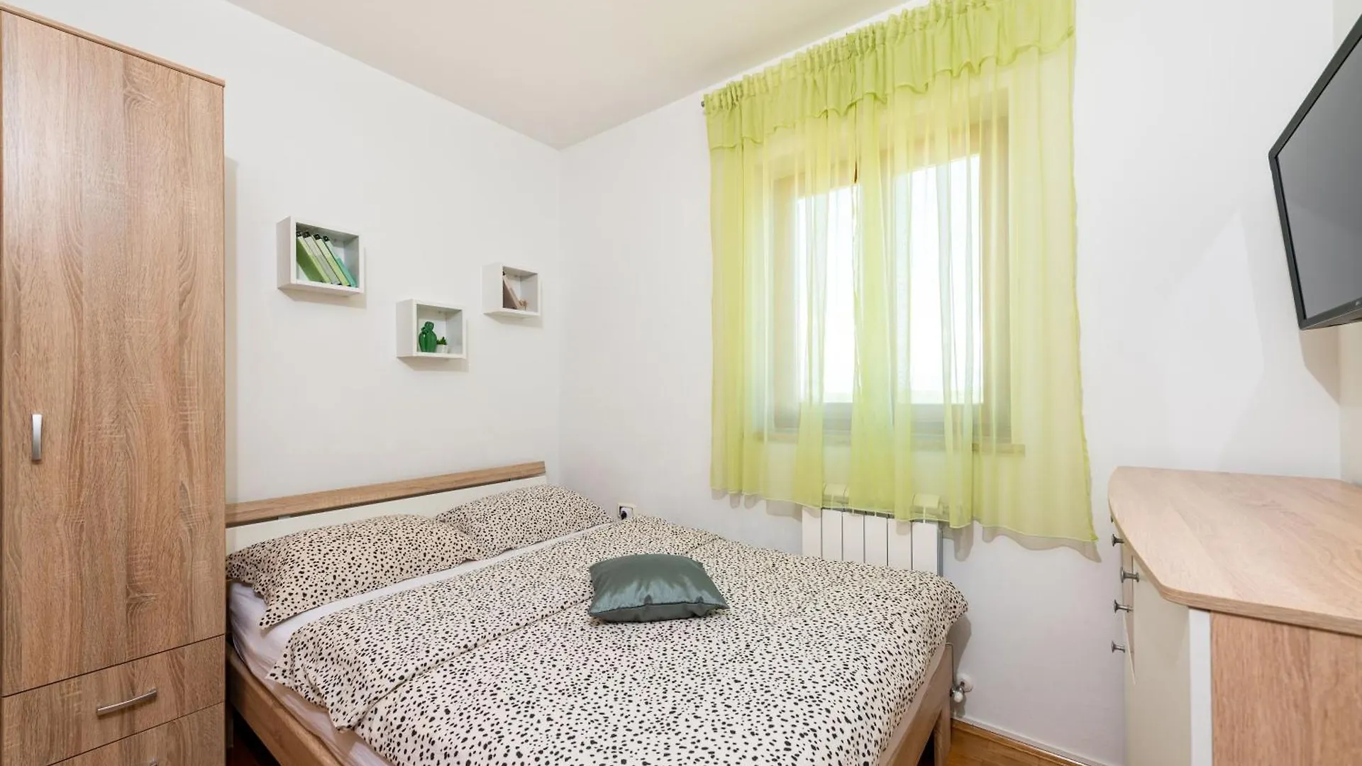 Ferienhaus Davorka In Ruzici Mit Grossem Garten Holiday home Ruzici (Sveta Nedelja)